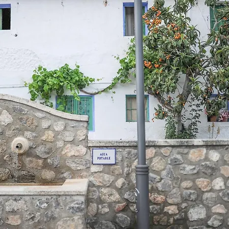 Casa Mona- Andalucian Mountain Village Getaway * Guejar Sierra