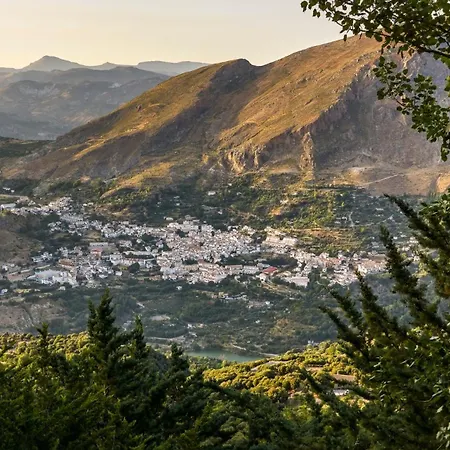 Casa Mona- Andalucian Mountain Village Getaway *